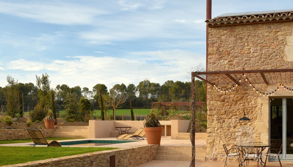 Terrassa, jardí i piscina