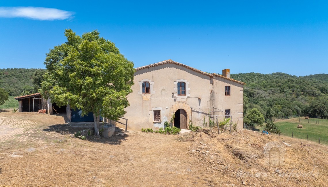 Vistes de la masia