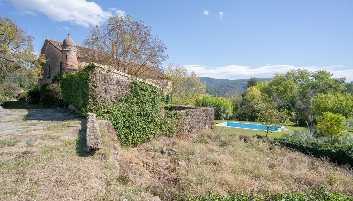 Vista de la masia des de l'era