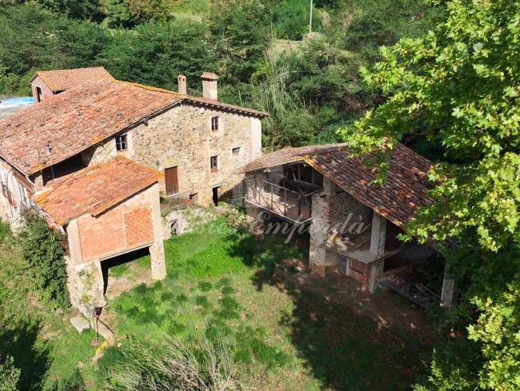 Vistes del conjunt de la masia