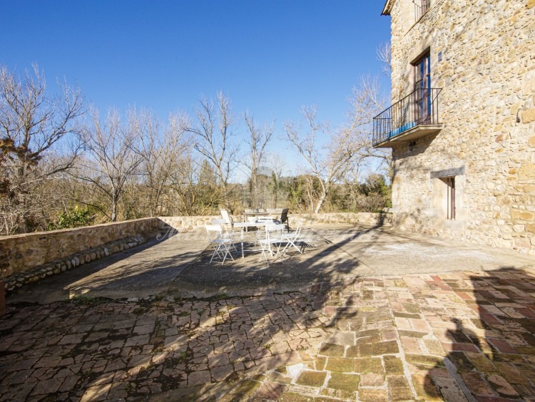 Zona de jardí i terrassa de la casa